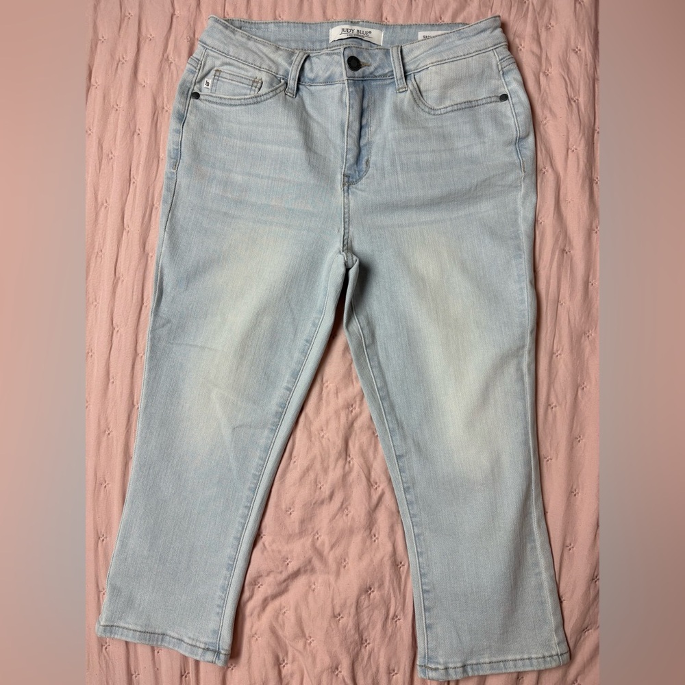 Judy Blue Light Wash Straight Leg Jeans